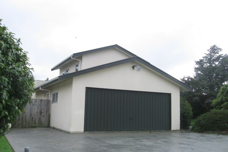 Photo of property in 44 Hicks Close, Whitby, Porirua, 5024
