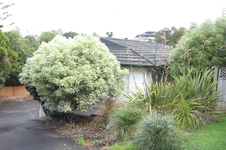 Photo of property in 27 Haseler Crescent, Howick, Auckland, 2014