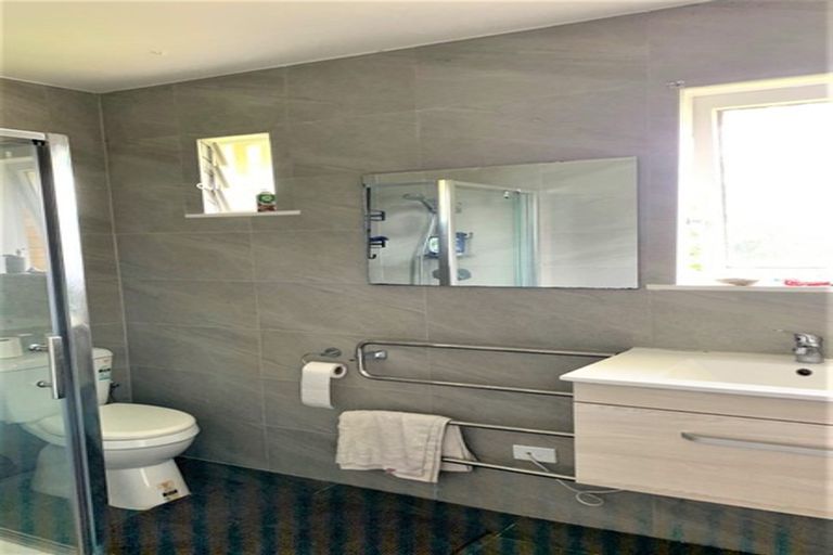 Photo of property in 5 Kerry Place, Papakura, 2110