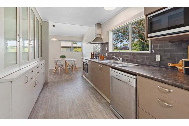 Photo of property in 16 Ascot Avenue, Te Kamo, Whangarei, 0112