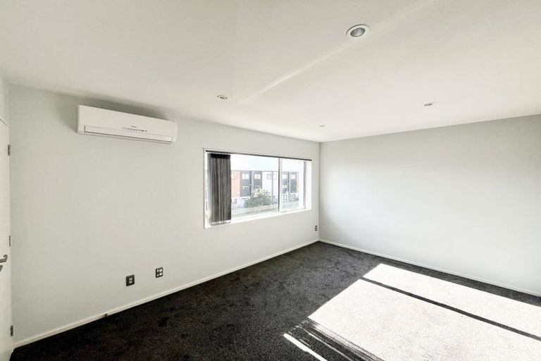 Photo of property in 75 Bordeaux Parade, Te Atatu South, Auckland, 0610