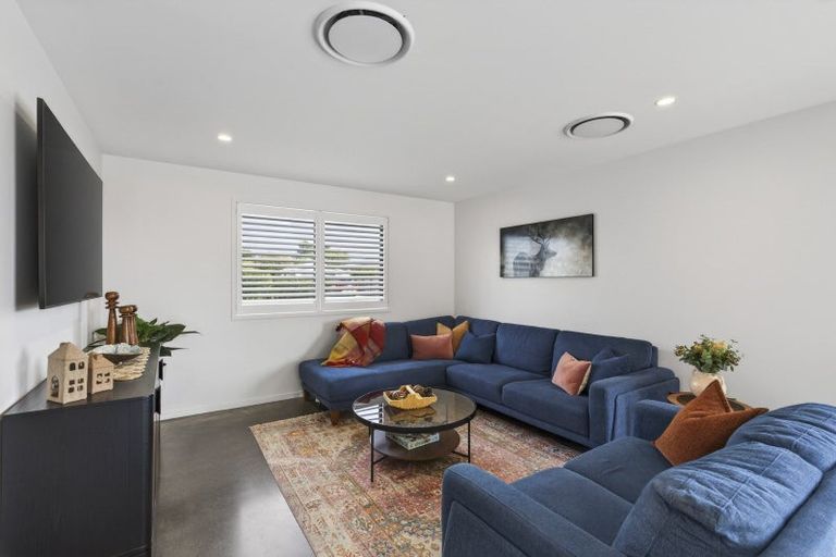 Photo of property in 247 Huatoki Street, Upper Vogeltown, New Plymouth, 4310