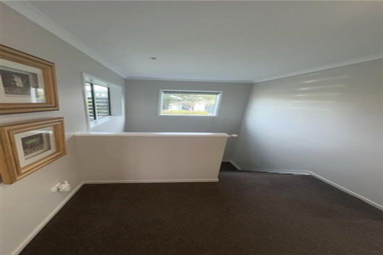 Photo of property in 15 Boardwalk Rise, Long Bay, Auckland, 0630