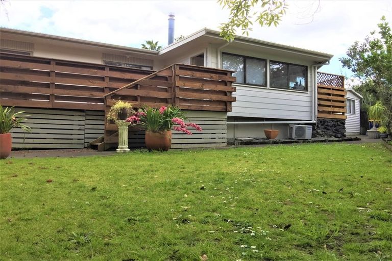 Photo of property in 20a Regency Place, Sunnynook, Auckland, 0632