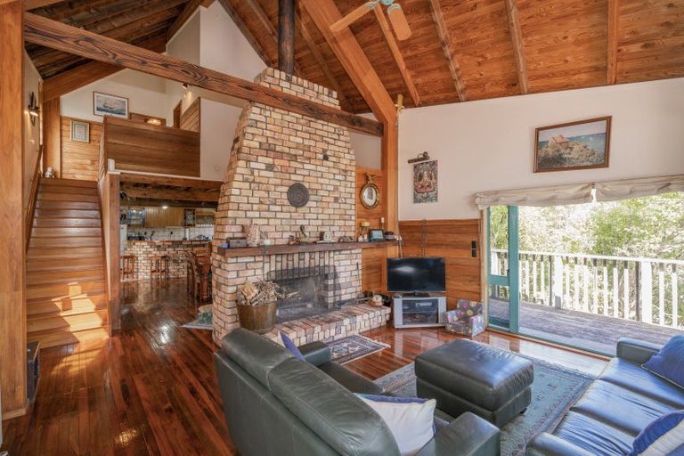 Photo of property in 35 Whiritoa Beach Road, Whiritoa, Whangamata, 3691