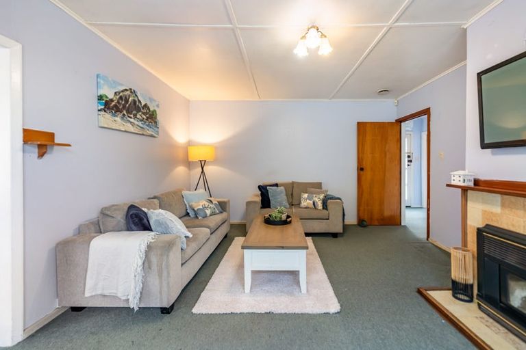 Photo of property in 35 Peck Street, Taita, Lower Hutt, 5011