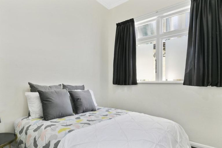 Photo of property in 2 Luxford Street, Berhampore, Wellington, 6023