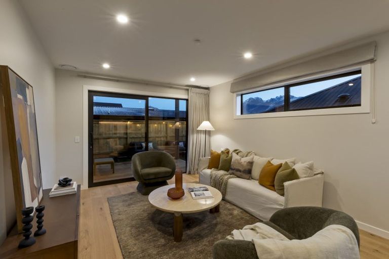 Photo of property in 48 Forage Road, Jacks Point, 9371