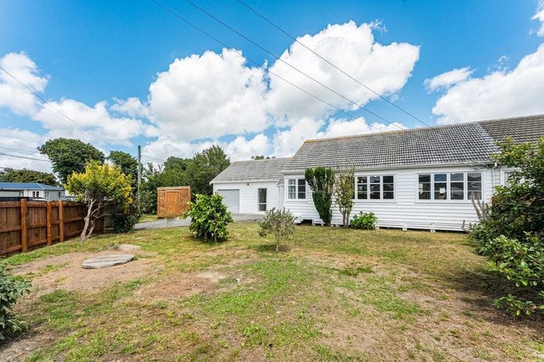 Photo of property in 15 Athlone Crescent, Boulcott, Lower Hutt, 5011