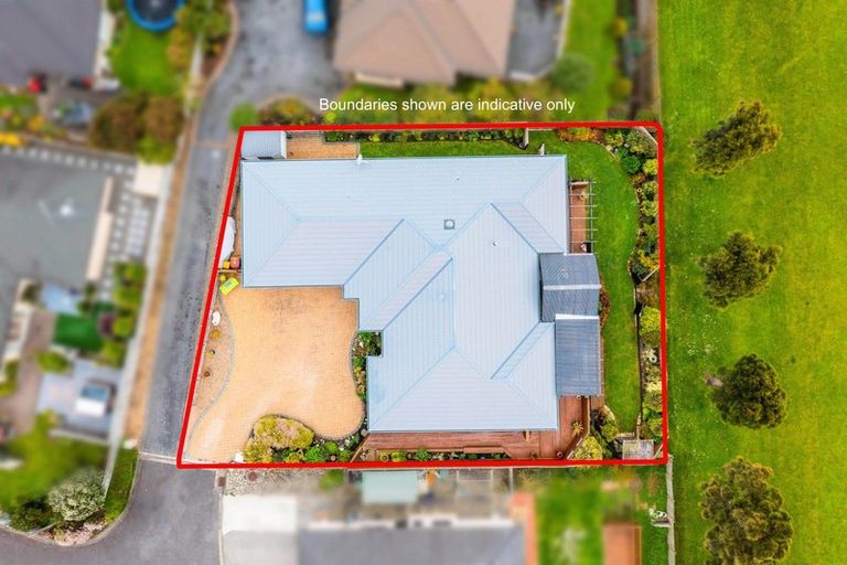 Photo of property in 54 Realm Drive, Paraparaumu, 5032