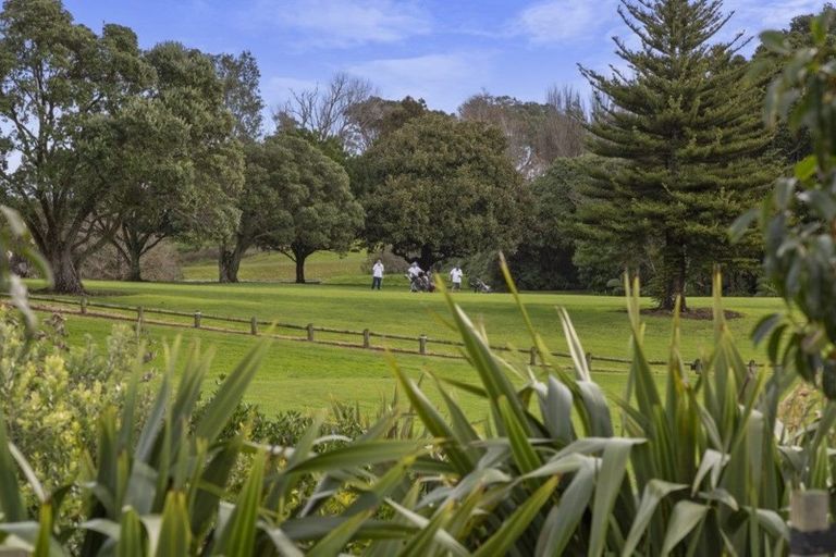 Photo of property in 5/31 Links Drive, Waiwhakaiho, New Plymouth, 4312