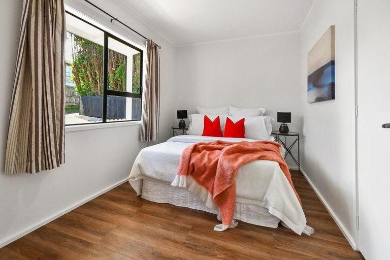 Photo of property in 1/7 Banksia Place, Goodwood Heights, Auckland, 2105