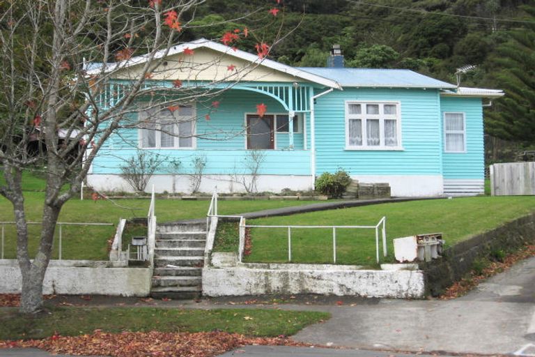 Photo of property in 7 Reuben Grove, Naenae, Lower Hutt, 5011