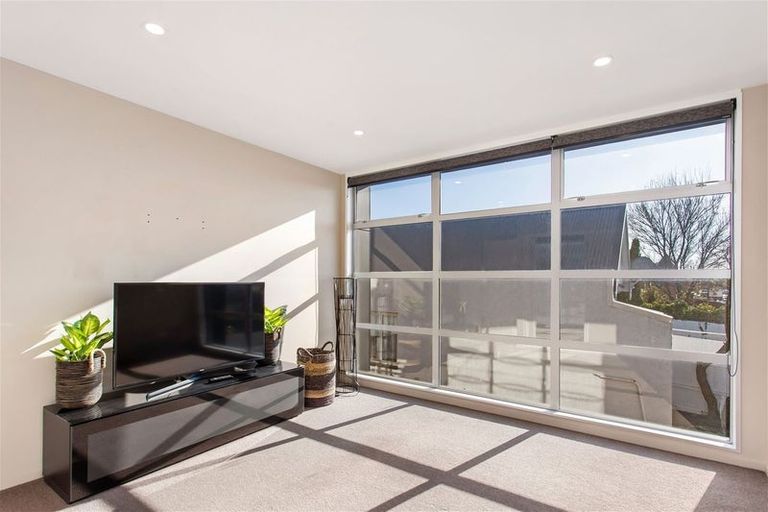 Photo of property in 73a Sherborne Street, St Albans, Christchurch, 8014