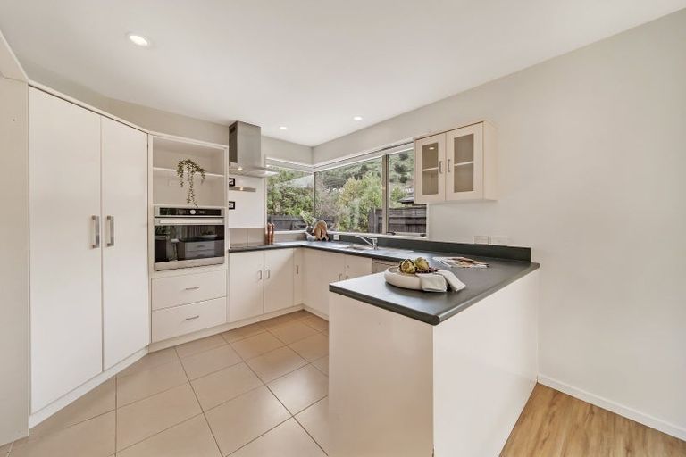 Photo of property in 2/69 Bowenvale Avenue, Cashmere, Christchurch, 8022