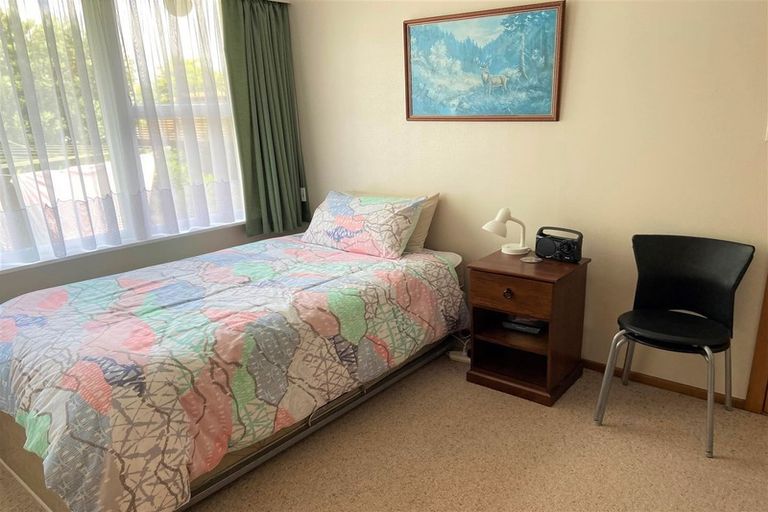 Photo of property in 24 Kent Street, Levin, 5510