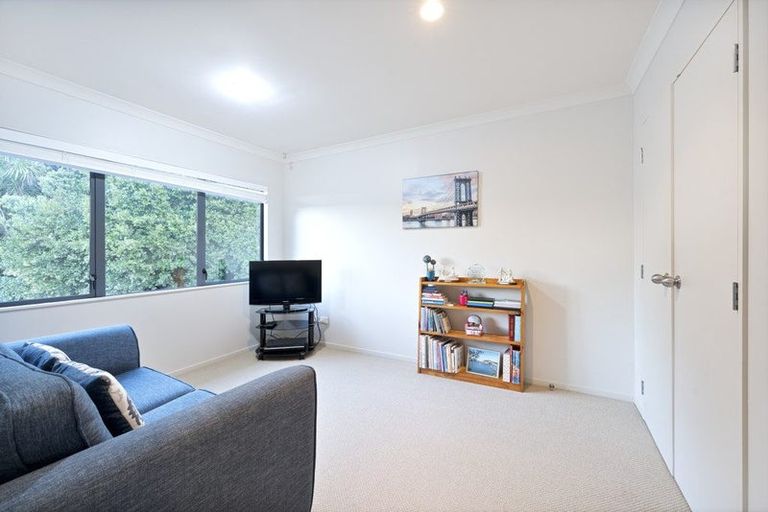 Photo of property in 17 Virginia Street, Henderson, Auckland, 0612