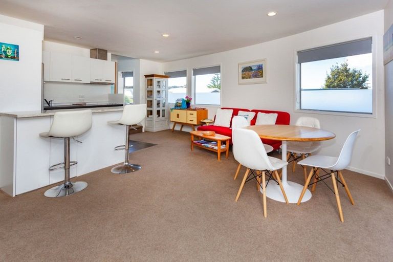 Photo of property in 306 Ocean Road, Whangamata, 3620