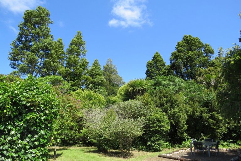 Photo of property in 900 Hauraki Road, Coromandel, 3506