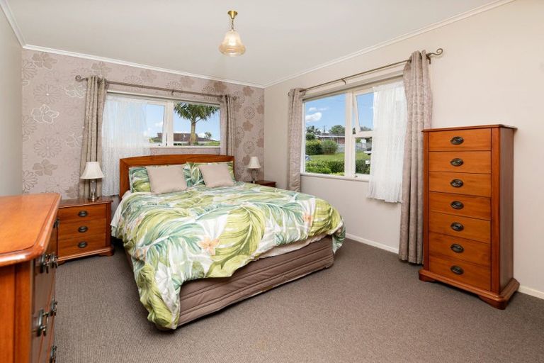 Photo of property in 10 Rock Isle Road, Torbay, Auckland, 0630