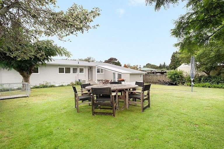 Photo of property in 13 Fairview Place, Te Puke, 3119