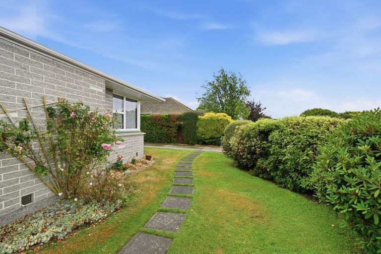 Photo of property in 17 Wolsey Place, Hillmorton, Christchurch, 8025