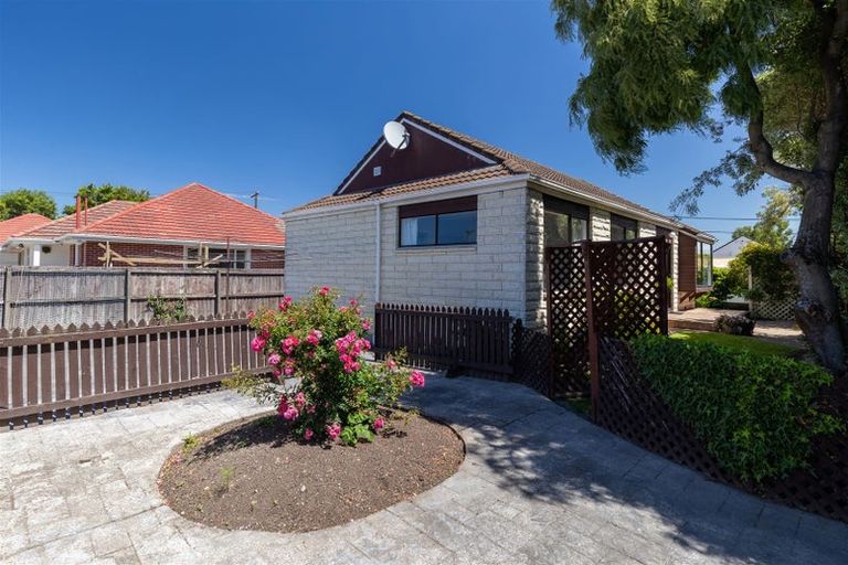 Photo of property in 1/14 Croziers Road, St Albans, Christchurch, 8052