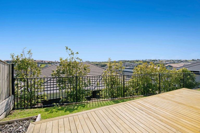 Photo of property in 10 Kiwa Crescent, Gulf Harbour, Whangaparaoa, 0930