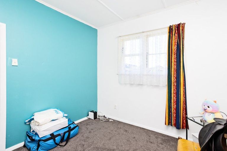 Photo of property in 443 Tay Street, Turnbull Thomson Park, Invercargill, 9810