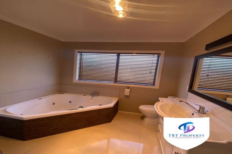 Photo of property in 40 St Annes Crescent, Wattle Downs, Auckland, 2103