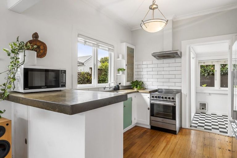 Photo of property in 1c Rutherford Street, Belmont, Auckland, 0622