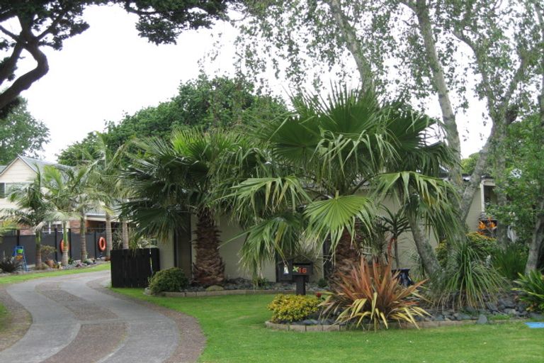 Photo of property in 16 Motuora Road, Manly, Whangaparaoa, 0930