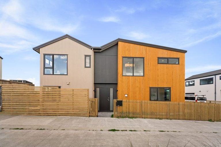 Photo of property in 192 Henwood Road, Westgate, 0814