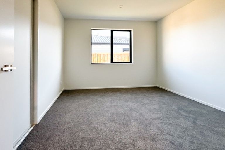 Photo of property in 15 Mccahon Lane, Rolleston, 7615