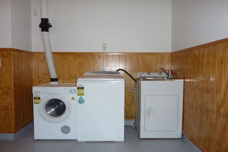 Photo of property in 17a Athol Terrace, Upper Riccarton, Christchurch, 8041