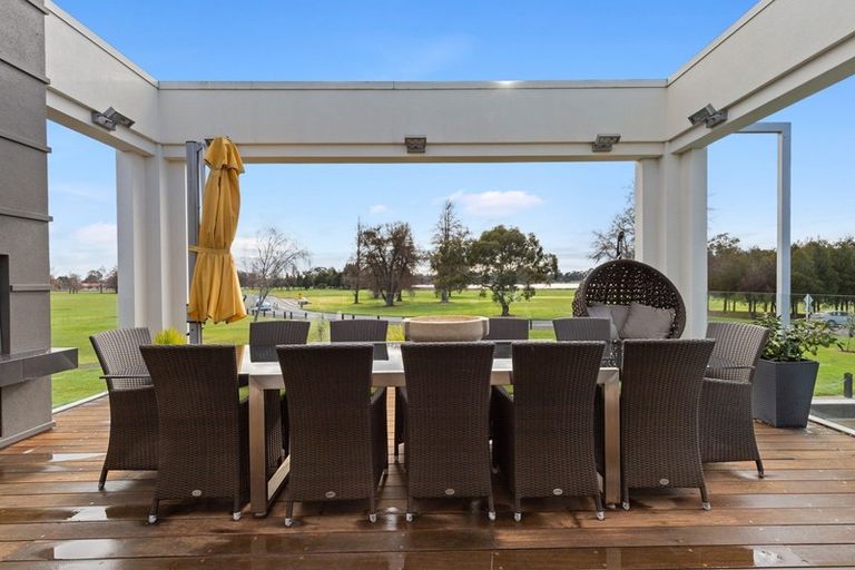 Photo of property in 169 Lake Crescent, Hamilton Lake, Hamilton, 3204