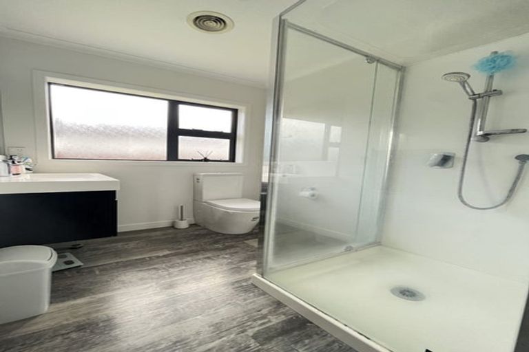 Photo of property in 38 Margaret Shields Avenue, Aotea, Porirua, 5024