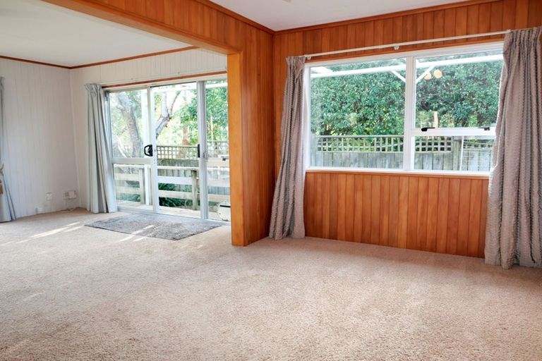 Photo of property in 136 Ruapehu Street, Paraparaumu, 5032