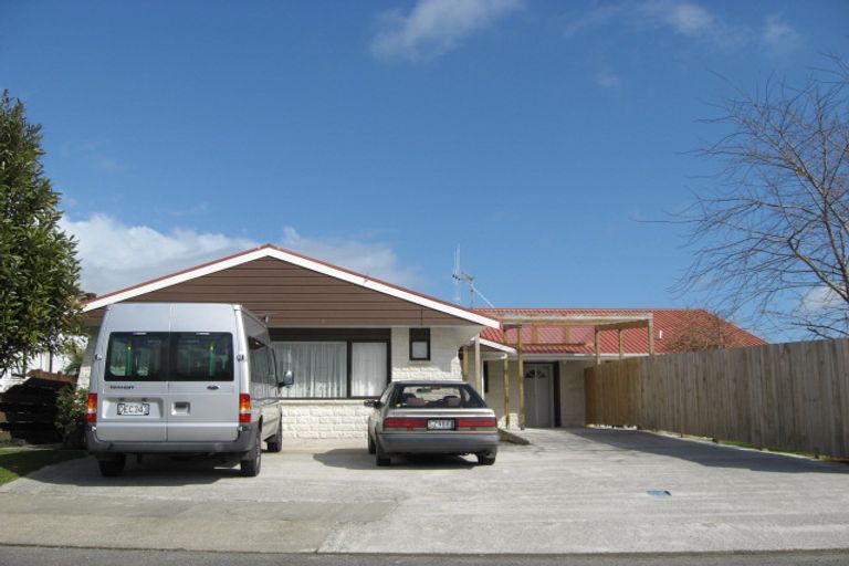 Photo of property in 6 Homewood Avenue, Levin, 5510