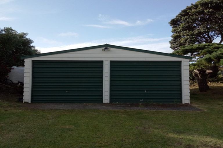 Photo of property in 122 Maunsell Road, Port Waikato, Tuakau, 2695