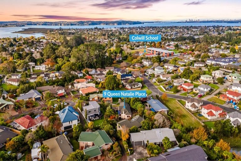 Photo of property in 9 Queen Natalie Place, Massey, Auckland, 0614