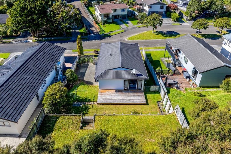 Photo of property in 58 Albatross Close, Whitby, Porirua, 5024