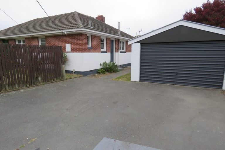 Photo of property in 76 Maidstone Road, Ilam, Christchurch, 8041
