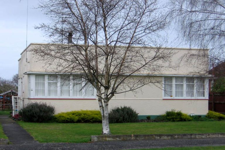 Photo of property in 16 Masters Crescent, Masterton, 5810