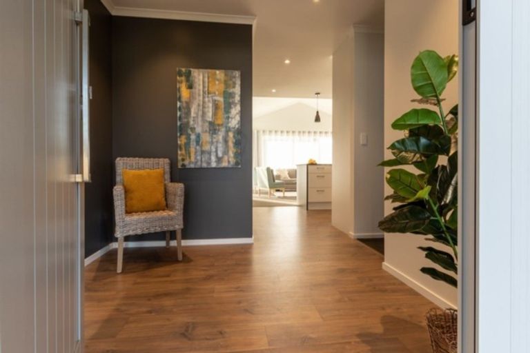 Photo of property in 51 Mike Smith Drive, Cambridge, 3434