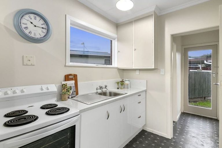 Photo of property in 6 Te Rauparaha Street, Otaki, 5512