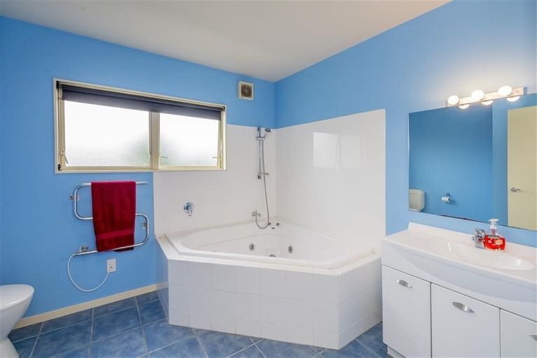 Photo of property in 34 Murray Court, Paraparaumu Beach, Paraparaumu, 5032