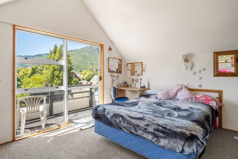 Photo of property in 10a Huia Street, Waikawa, Picton, 7220