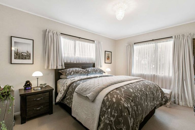 Photo of property in 1 Barcroft Place, Clendon Park, Auckland, 2103