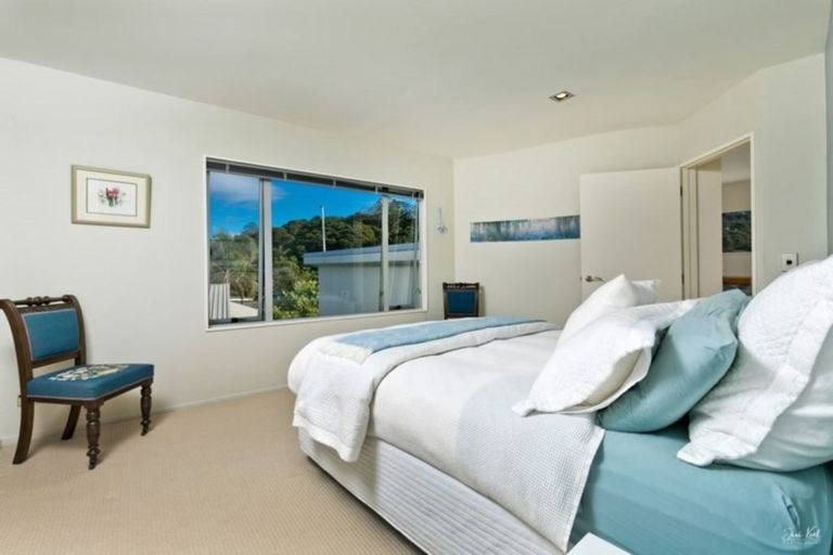 Photo of property in 19 Pitoitoi Avenue, Greenhithe, Auckland, 0632
